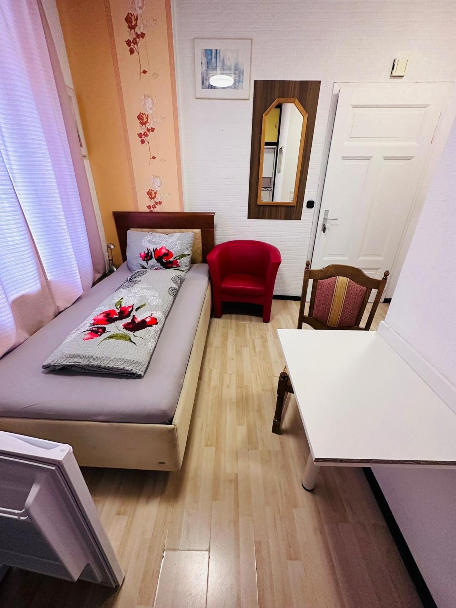 Gästezimmer Siminciuc Hotel Aachen Exterior foto